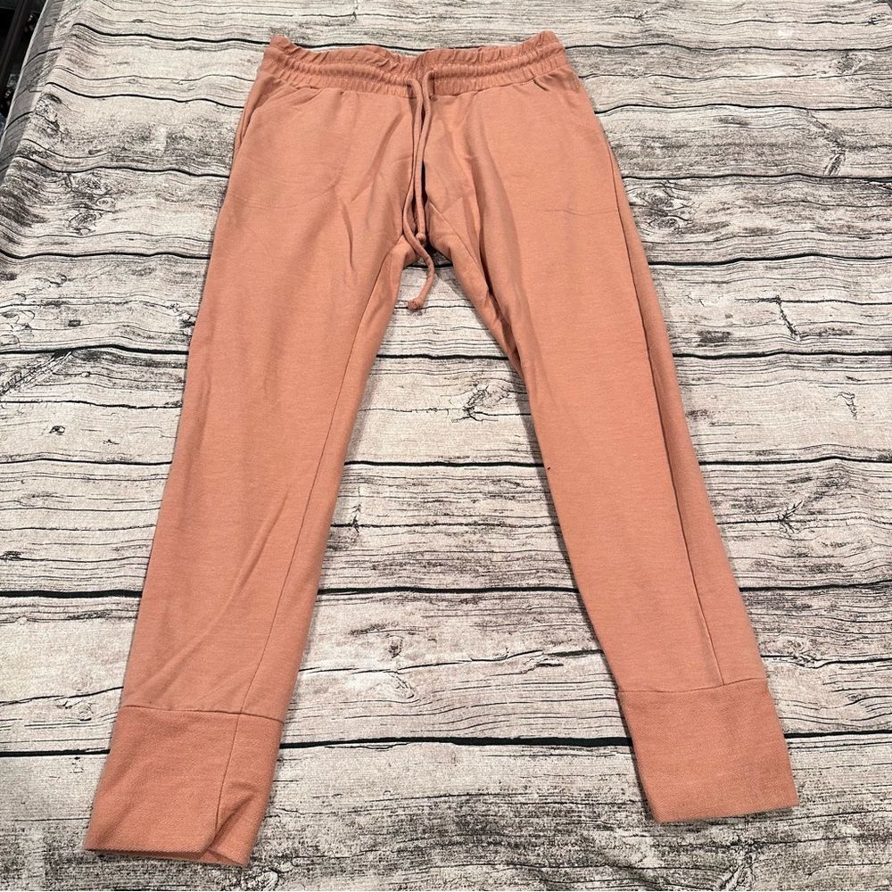 Free people Movement Tan / Peach High Rise Joggers Size Medium